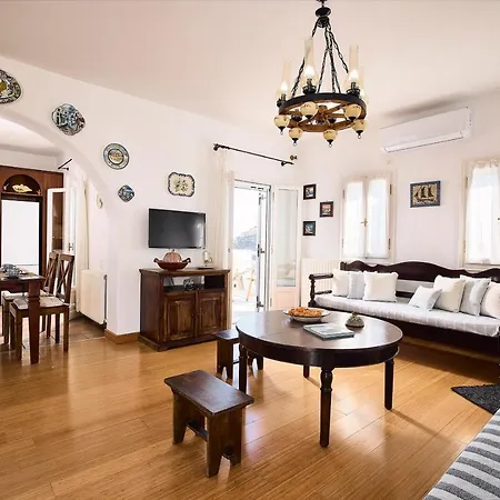 Cinco Aparthotel Kithnos